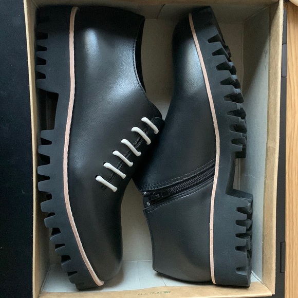 Black Ankle Boots - Picture 1 of 2